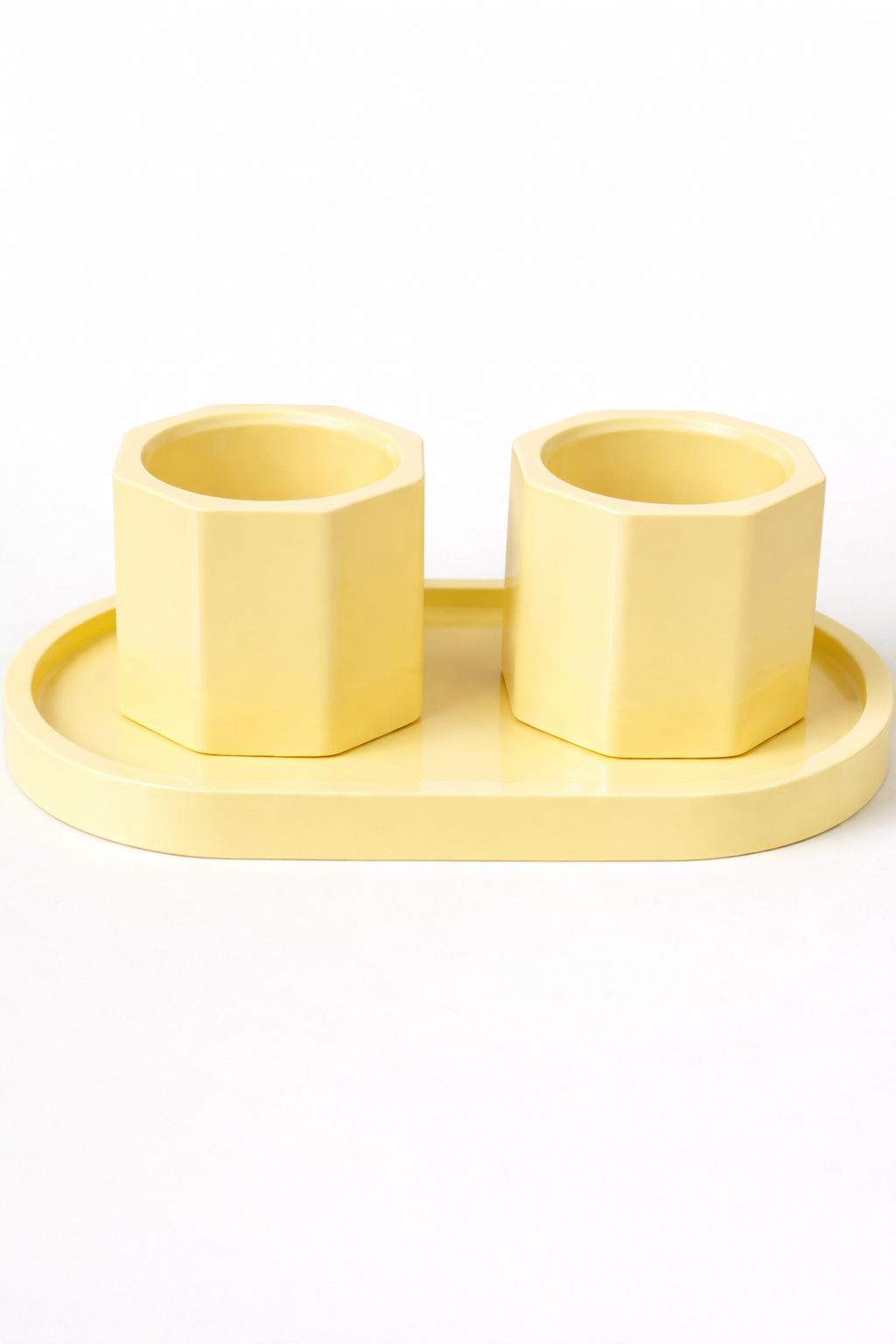 Gipsowy Świecznik Heksagon widok z boku 6 cm – 50 ml wosku – MOSVAM